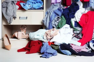 ways to organize a messy closet